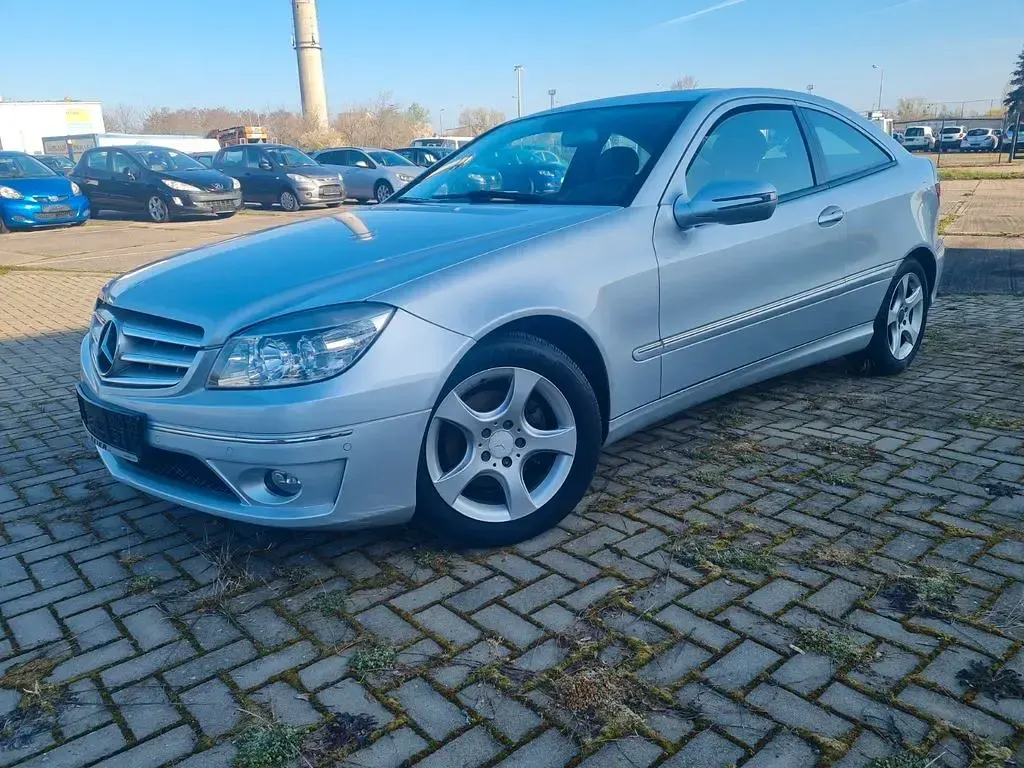 Gebraucht Mercedes CLC180 143 PS (105 kW) 2009 Grau Kleinwagen