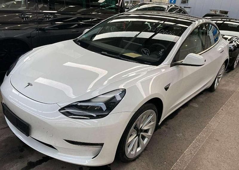 Gebraucht Tesla Model 3 366 kW (498 PS) 2023 Weiß metallic Limousine