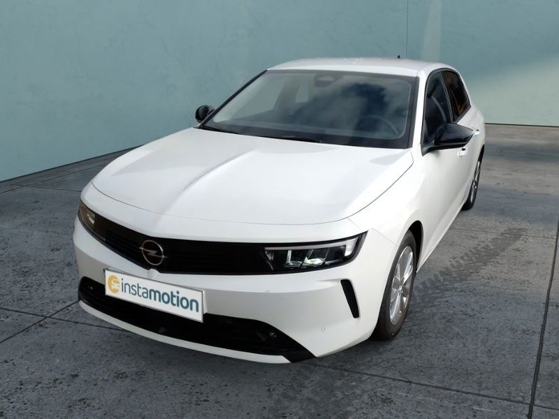 Weiß Gebraucht 2024 Opel Astra Enjoy Limousine | 24.330 € (Teuer) - Bild 1/4