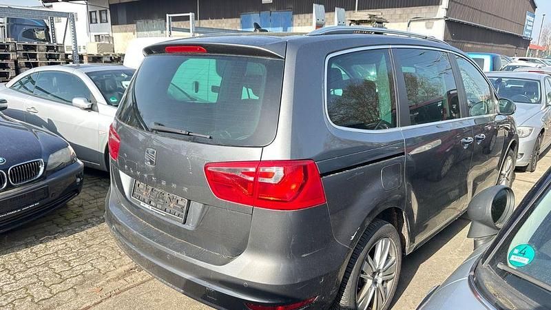 Gebraucht Seat Alhambra Style 170 PS (125 kW) 2011 Grau Van / Kleinbus