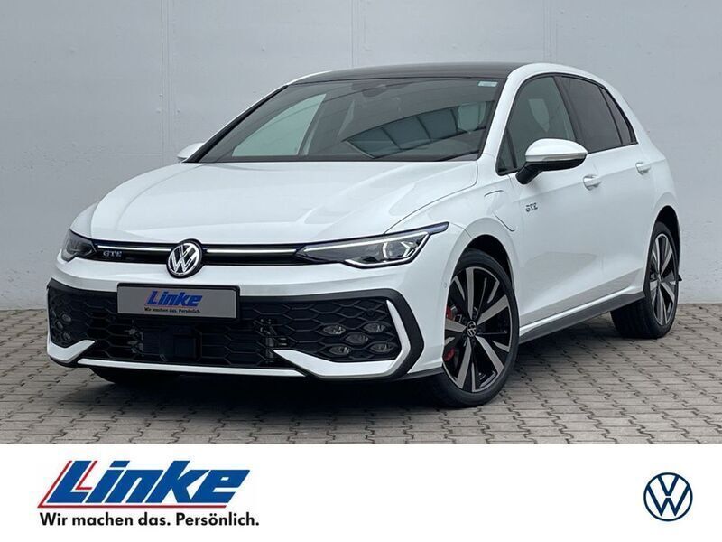 Pure white Gebraucht 2024 VW Golf VIII GTE Limousine | 44.390 € - Bild 1/4