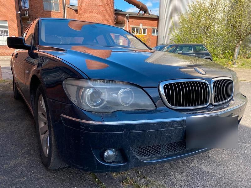Gebraucht BMW 730 231 PS (169 kW) 2006 Blau Limousine
