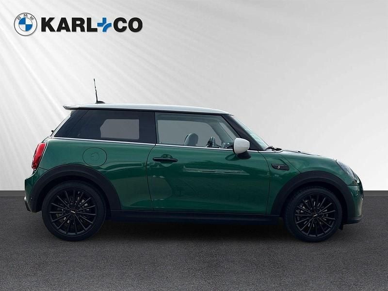 Gebraucht Mini Cooper SE 135 kW (184 PS) 2023 British racing green iv metallic (gruen) Kleinwagen