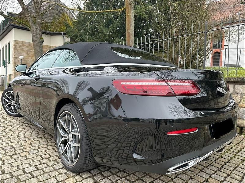 Gebraucht Mercedes E400 AMG 330 PS (242 kW) 2020 Schwarz Cabrio