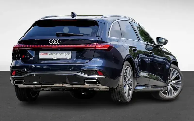 Gebraucht Audi A5 Ambiente 204 PS (150 kW) 2025 Blau Coupé