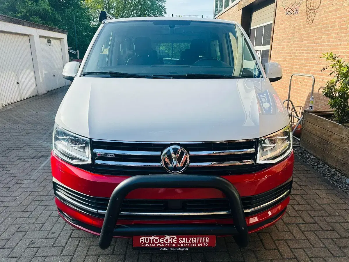 Gebraucht VW Multivan Generation Six 199 PS (146 kW) 2019 Rot Van / Kleinbus