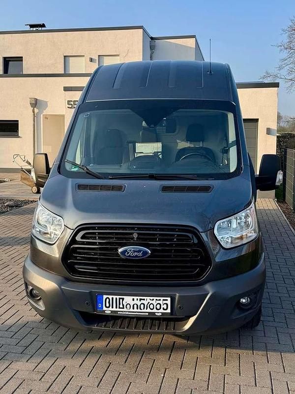 Grau Gebraucht 2017 Ford Transit Trend Van | 14.500 € (Guter Preis) - Bild 1/4