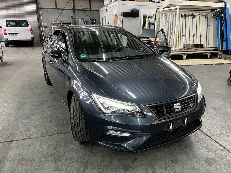 Grau Gebraucht 2020 Seat Leon FR Kombi | 22.999 € (Etwas zu teuer) - Bild 1/4