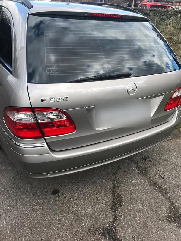 Gebraucht Mercedes E320 224 PS (164 kW) 2003 Silber Kombi