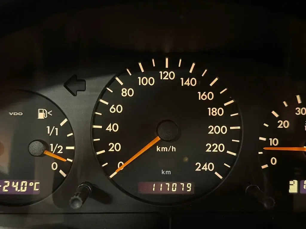 Gebraucht Mercedes ML500 426 PS (313 kW) 2003 Silber SUV