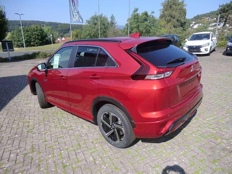 Używany Mitsubishi Eclipse Cross Select 188 KM (138 kW) 2024 Czerwony SUV