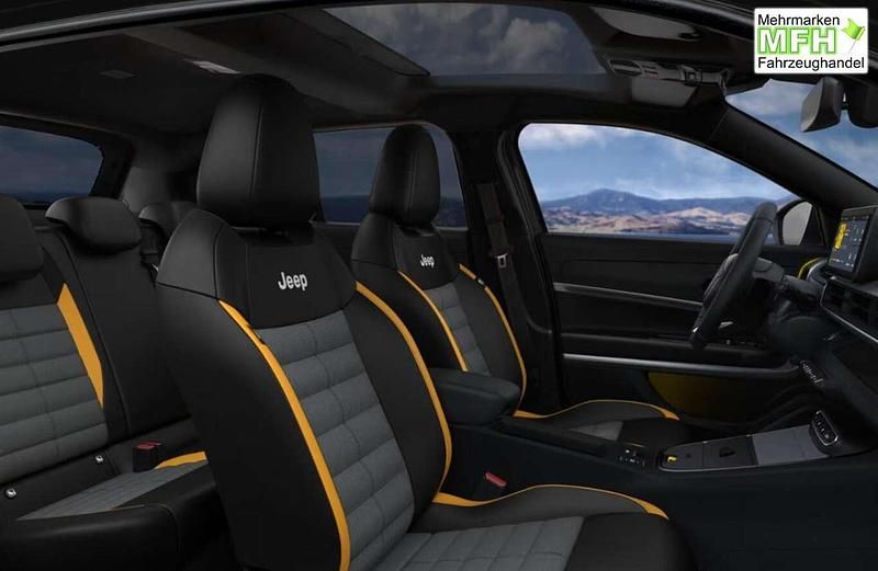 Neu Jeep Avenger North 145 PS (106 kW) 2026 Volcano black SUV