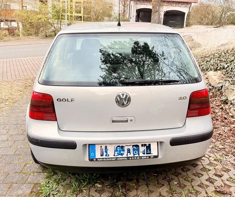 Gebraucht VW Golf IV 115 PS (84 kW) 1999 Silber Kleinwagen
