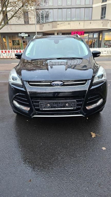 Schwarz Gebraucht 2015 Ford Kuga Trend SUV | 4.999 € (Superpreis) - Bild 1/4