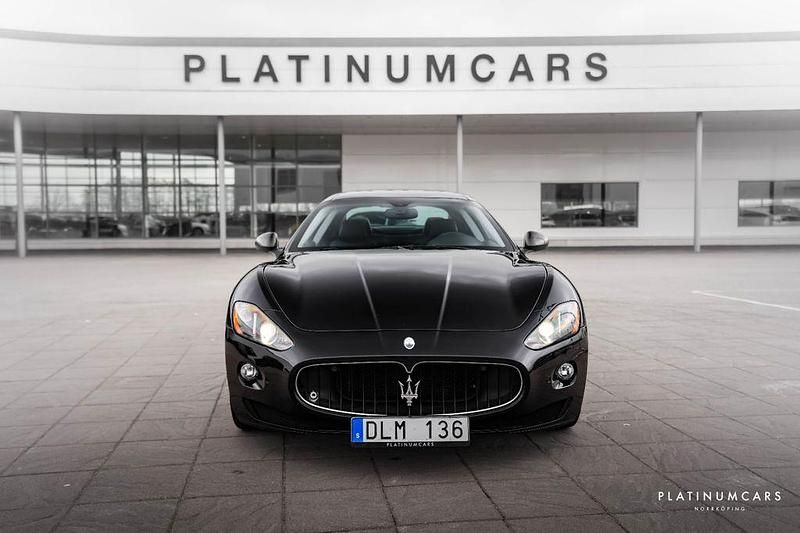 Gebraucht Maserati Granturismo 441 PS (324 kW) 2011 Schwarz Coupé