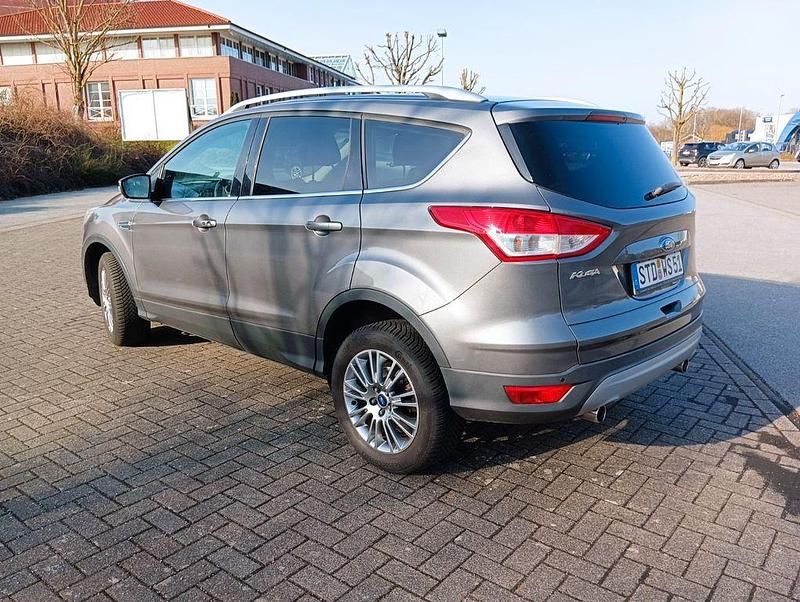 Gebraucht Ford Kuga Titanium 140 PS (102 kW) 2014 Grau SUV