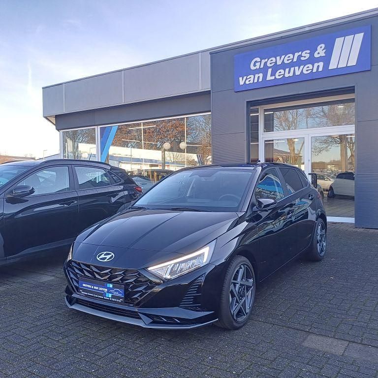 Gebraucht Hyundai i20 Trend 101 PS (74 kW) 2024 Schwarz Kleinwagen