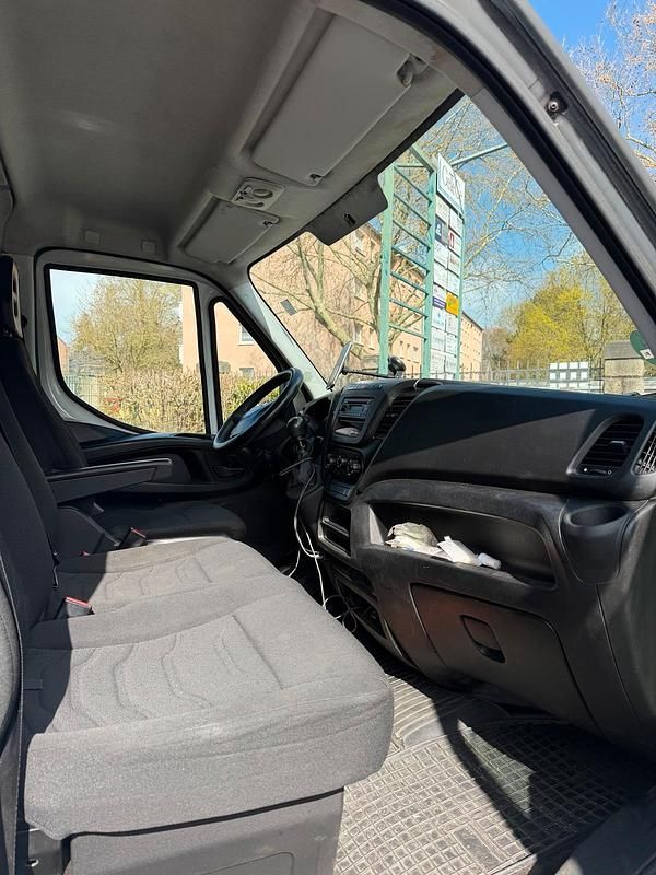 Gebraucht Iveco Daily 129 PS (94 kW) 2015 Weiß