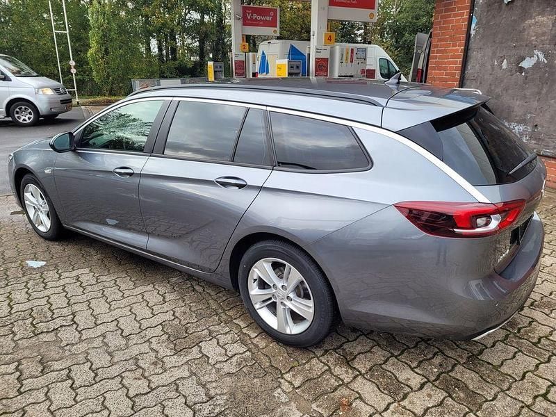 Gebraucht Opel Insignia Edition 174 PS (127 kW) 2021 Licht grau m2 Kombi