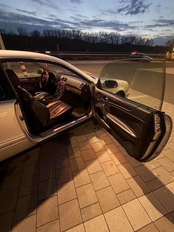 Gebraucht Mercedes CLK320 Elegance 218 PS (160 kW) 1999 Silber Coupé