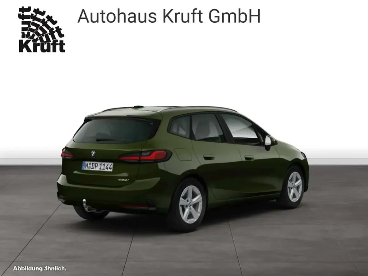 Gebraucht BMW 220 Active Tourer 170 PS (125 kW) 2025 Grün Van / Kleinbus