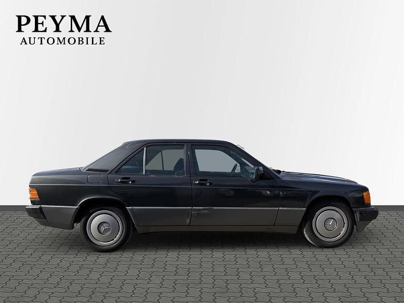 Gebraucht Mercedes 190 136 PS (100 kW) 1991 Schwarz Limousine