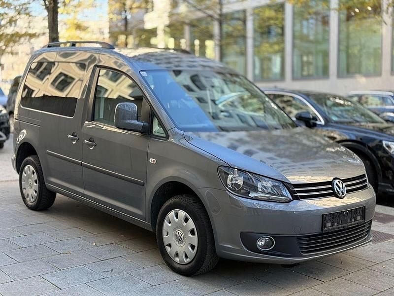 Grau Gebraucht 2010 VW Caddy Comfortline Van / Kleinbus | 7.300 € (Fairer Preis) - Bild 1/4