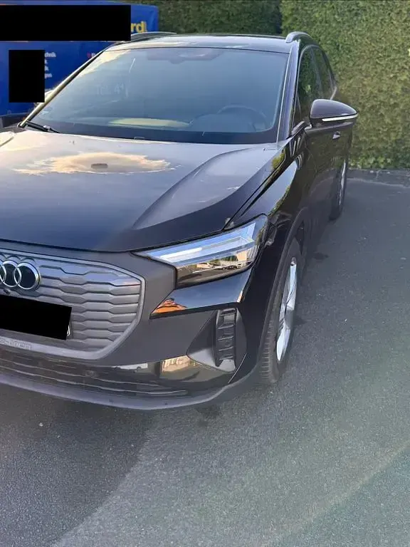 Second-hand Audi Q4 e-tron 125 kW (170 CP) 2022 Negru SUV