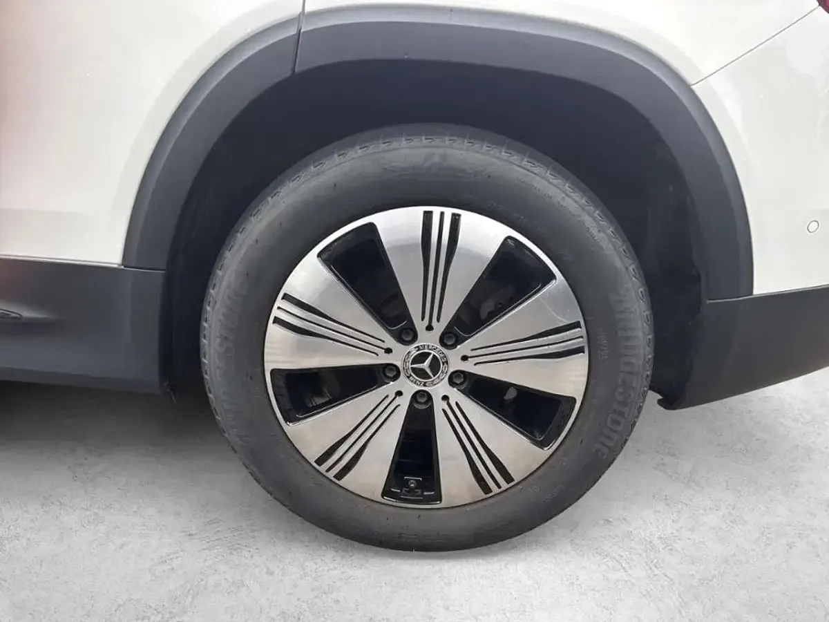 Gebraucht Mercedes EQB250 139 kW (190 PS) 2022 Polarweiß SUV