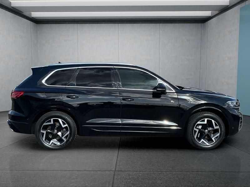 Gebraucht VW Touareg 231 PS (169 kW) 2025 Schwarz SUV