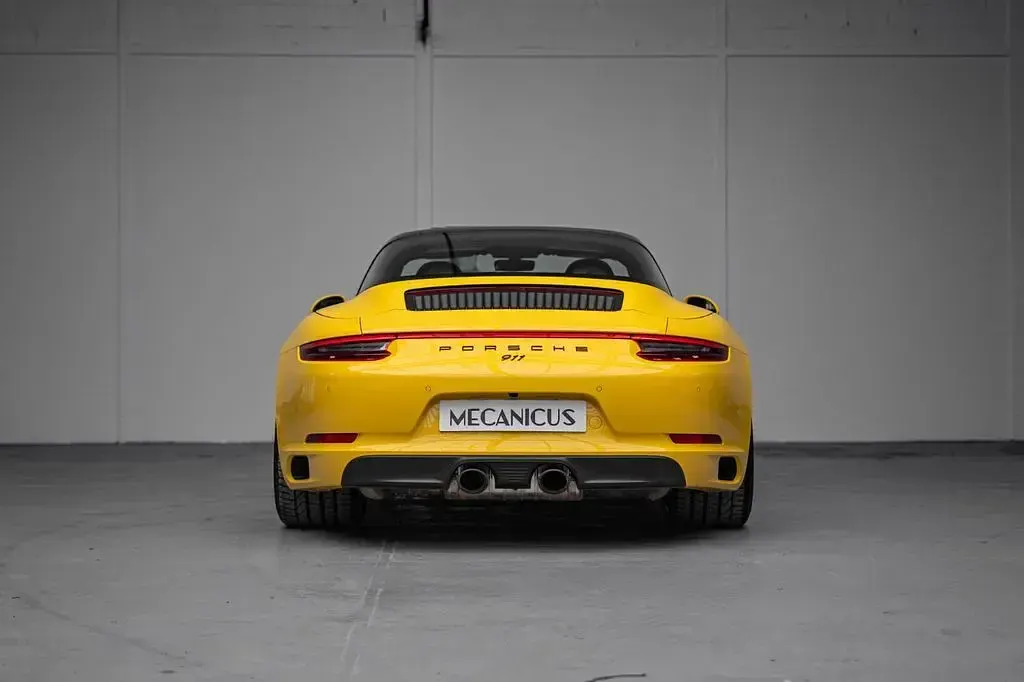 Gebraucht Porsche 911 Carrera 4 GTS Targa 450 PS (330 kW) 2018 Gelb Cabrio