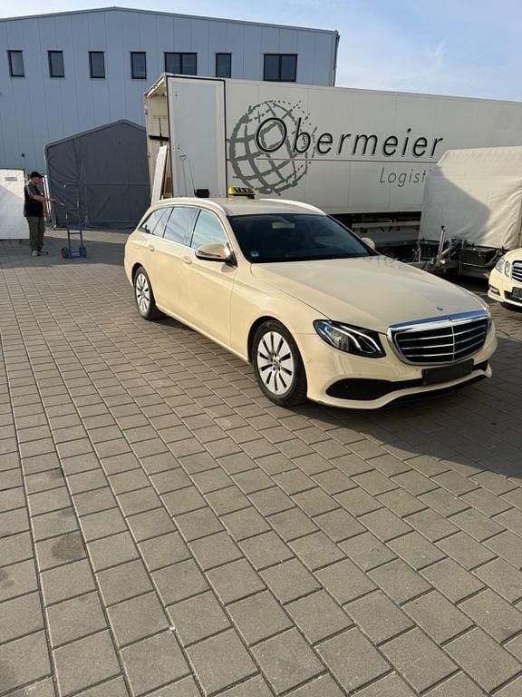 Gebraucht Mercedes E200 150 PS (110 kW) 2018 Beige Limousine