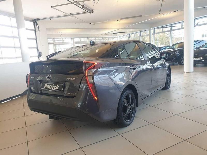 Gebraucht Toyota Prius Executive 122 PS (89 kW) 2016 Grau Limousine