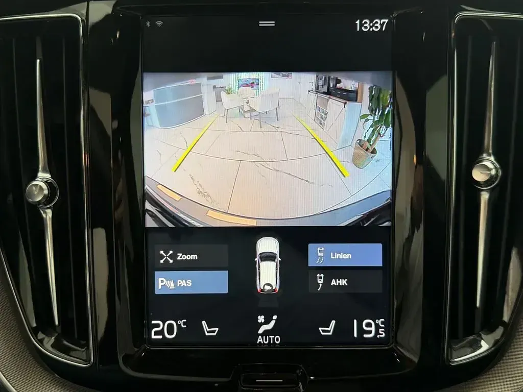 Gebraucht Volvo XC60 R-Design 190 PS (139 kW) 2018 Grau SUV