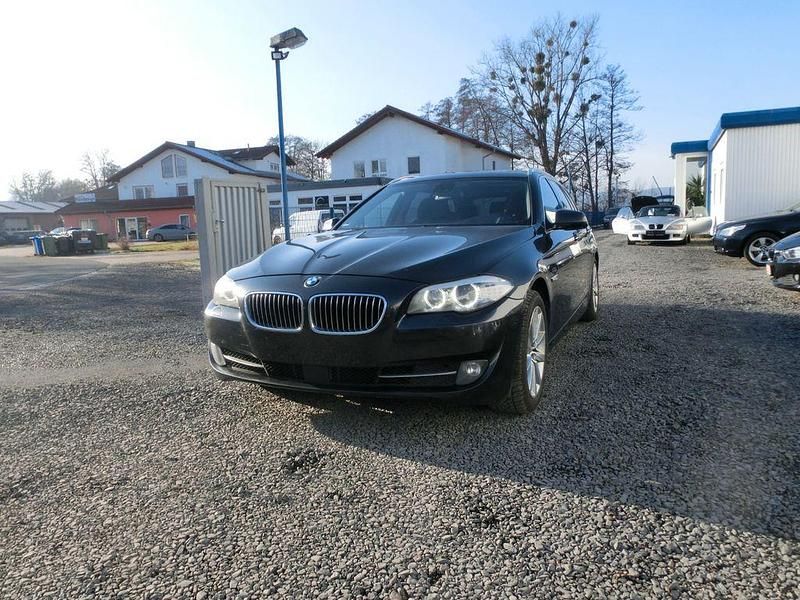 Gebraucht BMW 530 245 PS (180 kW) 2011 Grau Kombi
