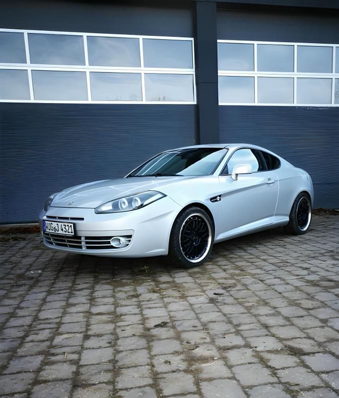 Silber Gebraucht 2010 Hyundai S-Coupe Sport Coupé | 11.500 € - Bild 1/4