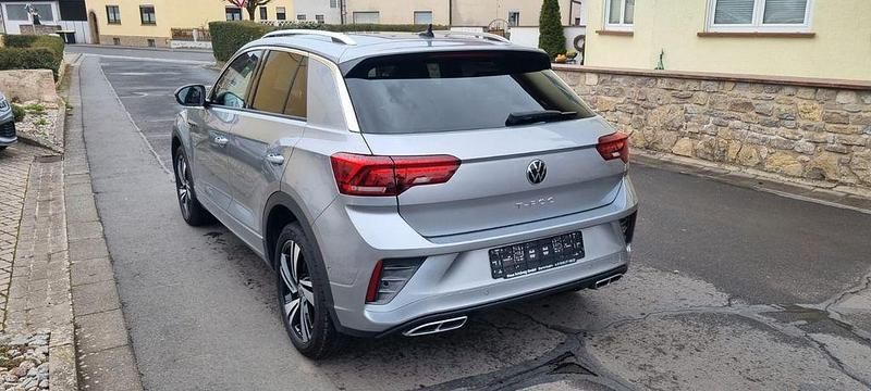 Usata VW T-Roc R-line 150 CV (110 kW) 2022 Argento SUV