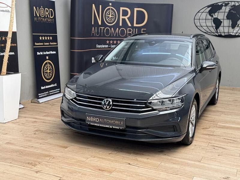 Uranograu Gebraucht 2021 VW Passat Kombi | 17.949 € (Superpreis) - Bild 1/3