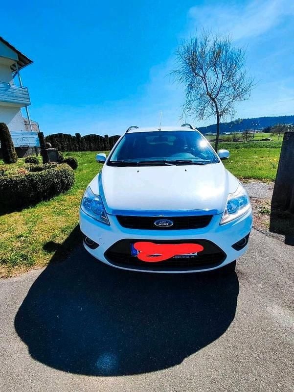 Usata Ford Focus 100 CV (73 kW) 2011 Bianco Station wagon