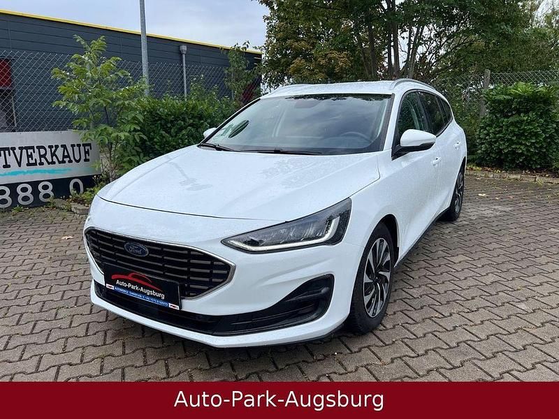 Weiß Gebraucht 2023 Ford Focus Titanium Limousine | 20.980 € (Guter Preis) - Bild 1/4