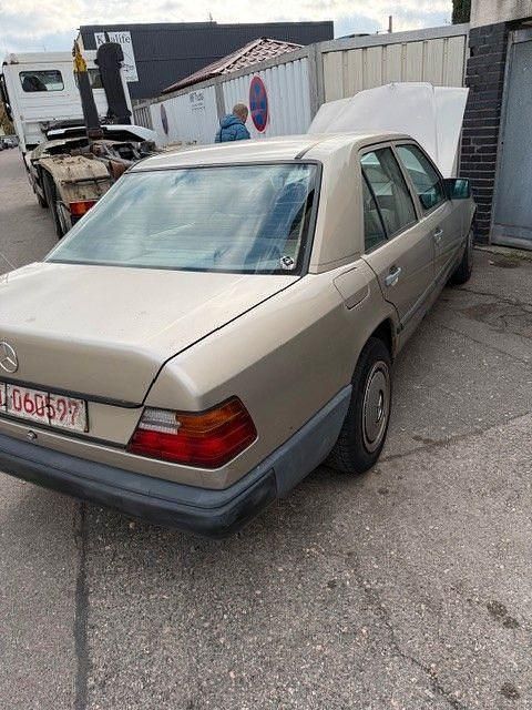 Gebraucht Mercedes E250 1989 Limousine