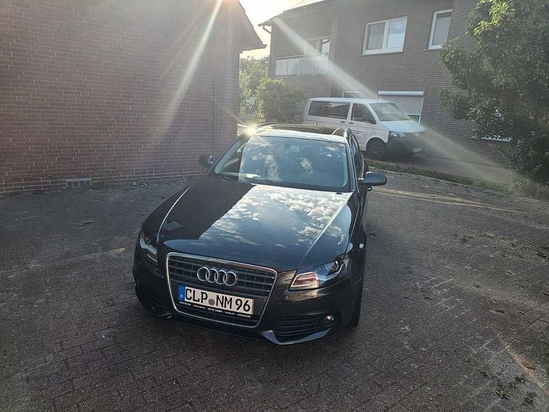 Schwarz Gebraucht 2010 Audi A4 Sport Kombi | 6.999 € (Fairer Preis) - Bild 1/4