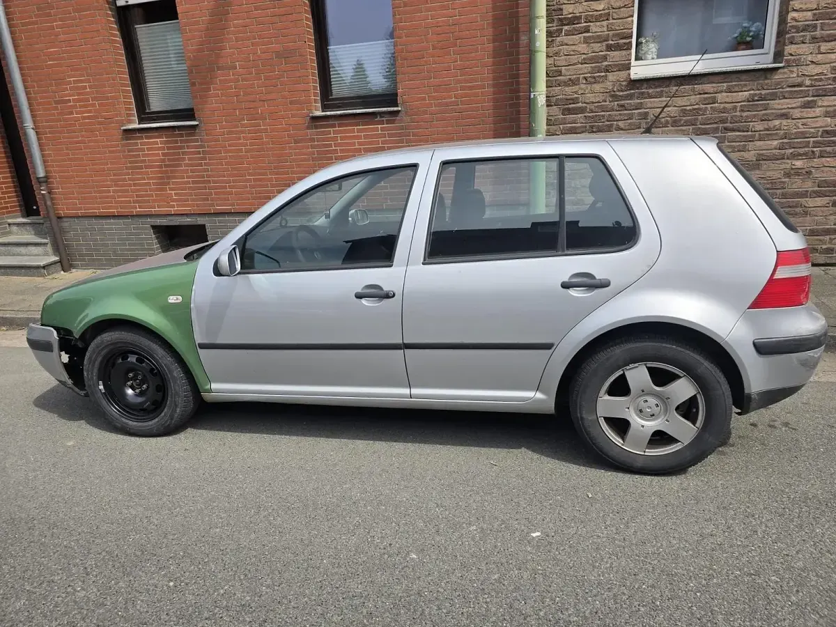 Brugt VW Golf IV 95 HK (69 kW) 2002 Sølv Sedan
