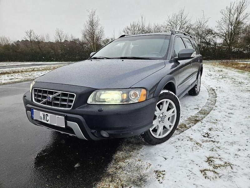Grau Gebraucht 2006 Volvo XC70 Kombi | 8.200 € - Bild 1/4