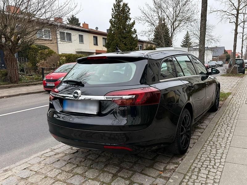 Gebraucht Opel Insignia 131 PS (96 kW) 2014 Schwarz Kombi