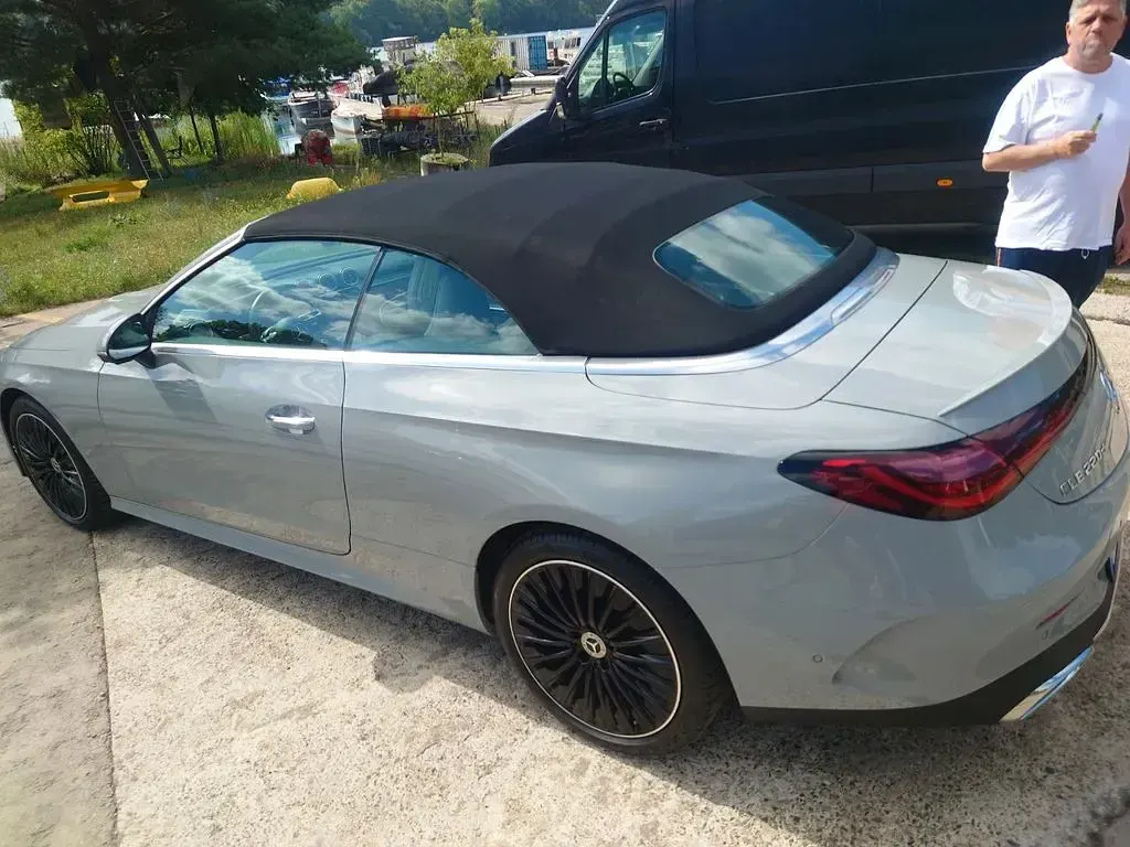 Gebraucht Mercedes CLE220 197 PS (144 kW) 2024 Grau Cabrio