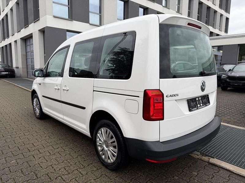 Gebraucht VW Caddy Trendline 102 PS (75 kW) 2017 Weiß Van / Kleinbus