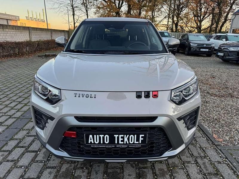 Neu Ssangyong (KGM) Tivoli 163 PS (119 kW) 2025 Latte greige metallic SUV
