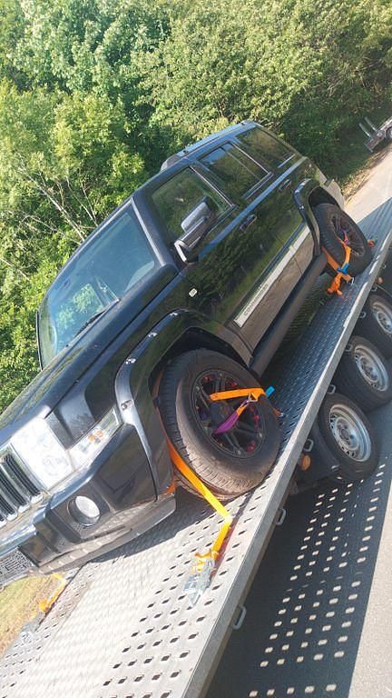 Schwarz Gebraucht 2010 Jeep Commander Limited SUV | 12.699 € - Bild 1/4