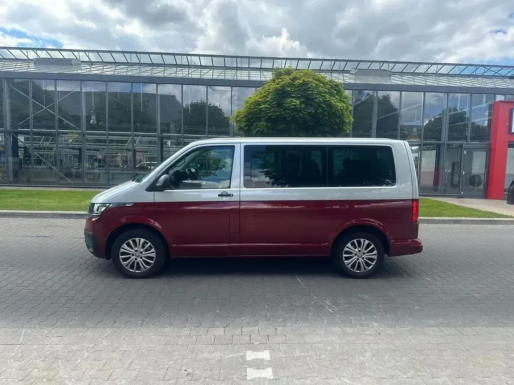 Używany VW T6.1 150 KM (110 kW) 2020 Czerwony Van
